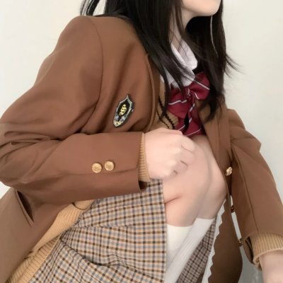 滑板少年